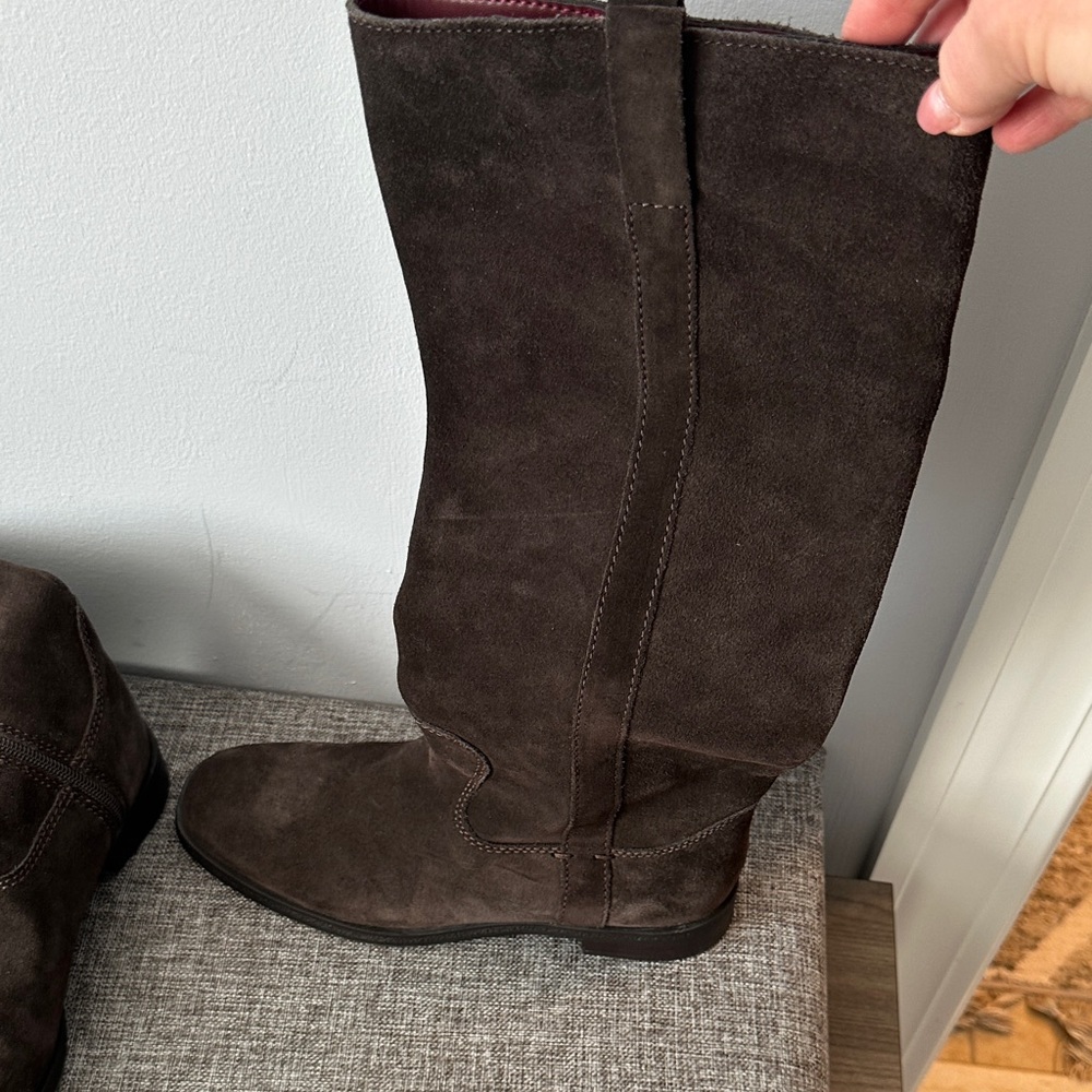 Telluride Dark Brown Suede Boots.  NWT. 7.5